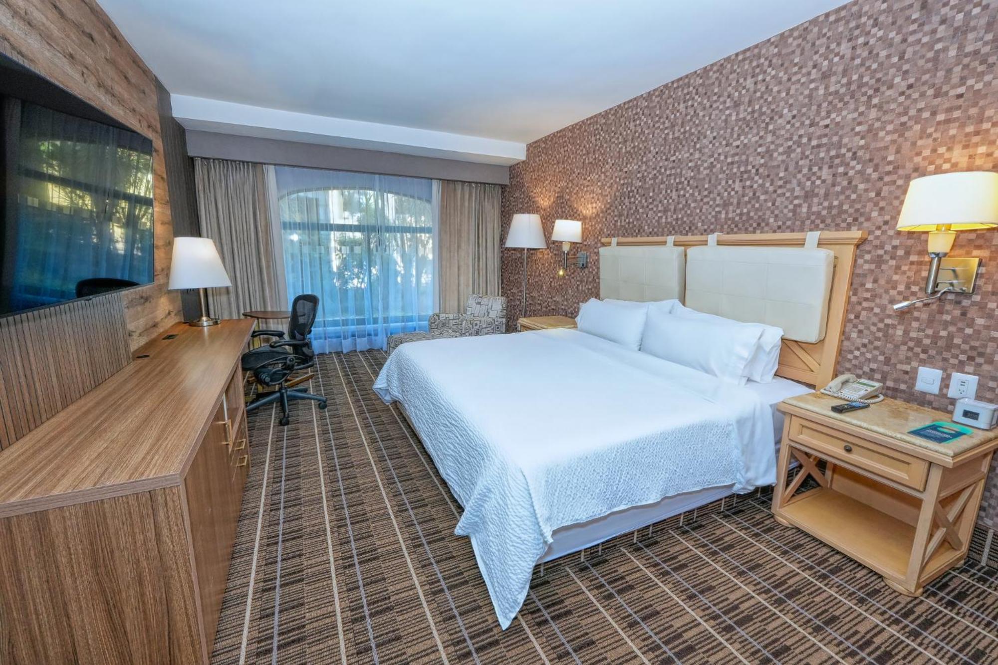 Holiday Inn Queretaro Centro Historico By Ihg Exterior photo